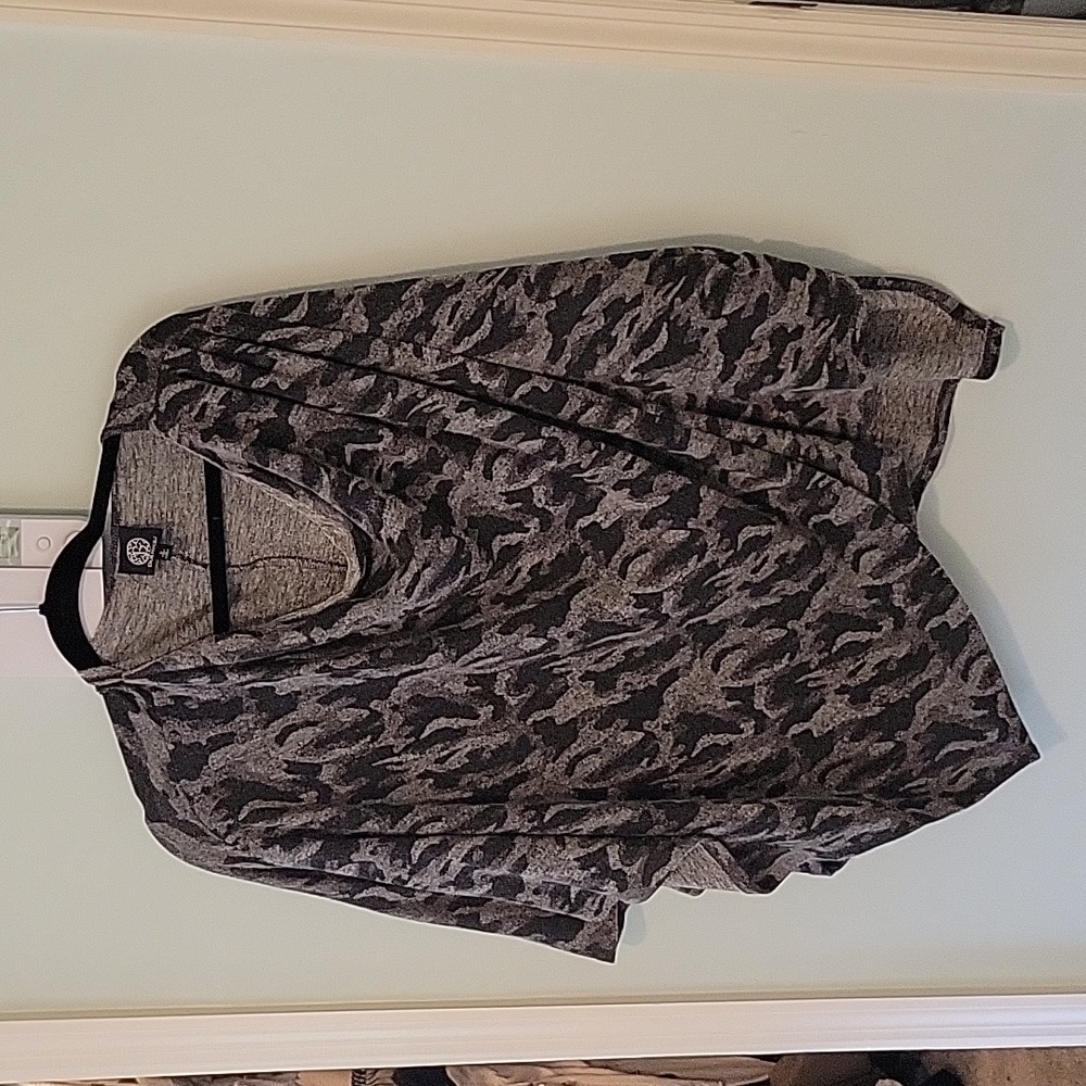 Bobeau Asymmetrical Camo Poncho Small